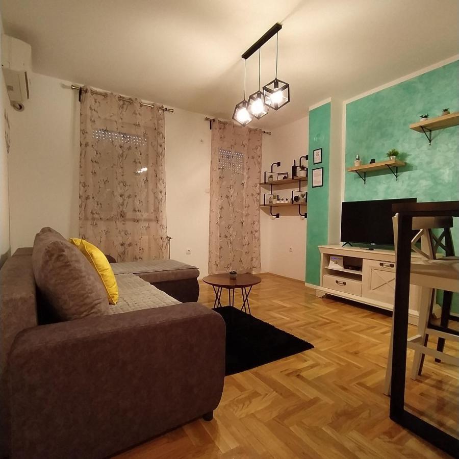 Daniris Apartman Нови-Сад Экстерьер фото